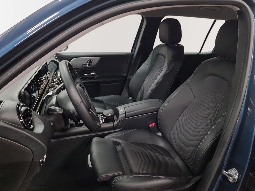 Mercedes-Benz GLB 200 DAB LED RFK Memory uvm.