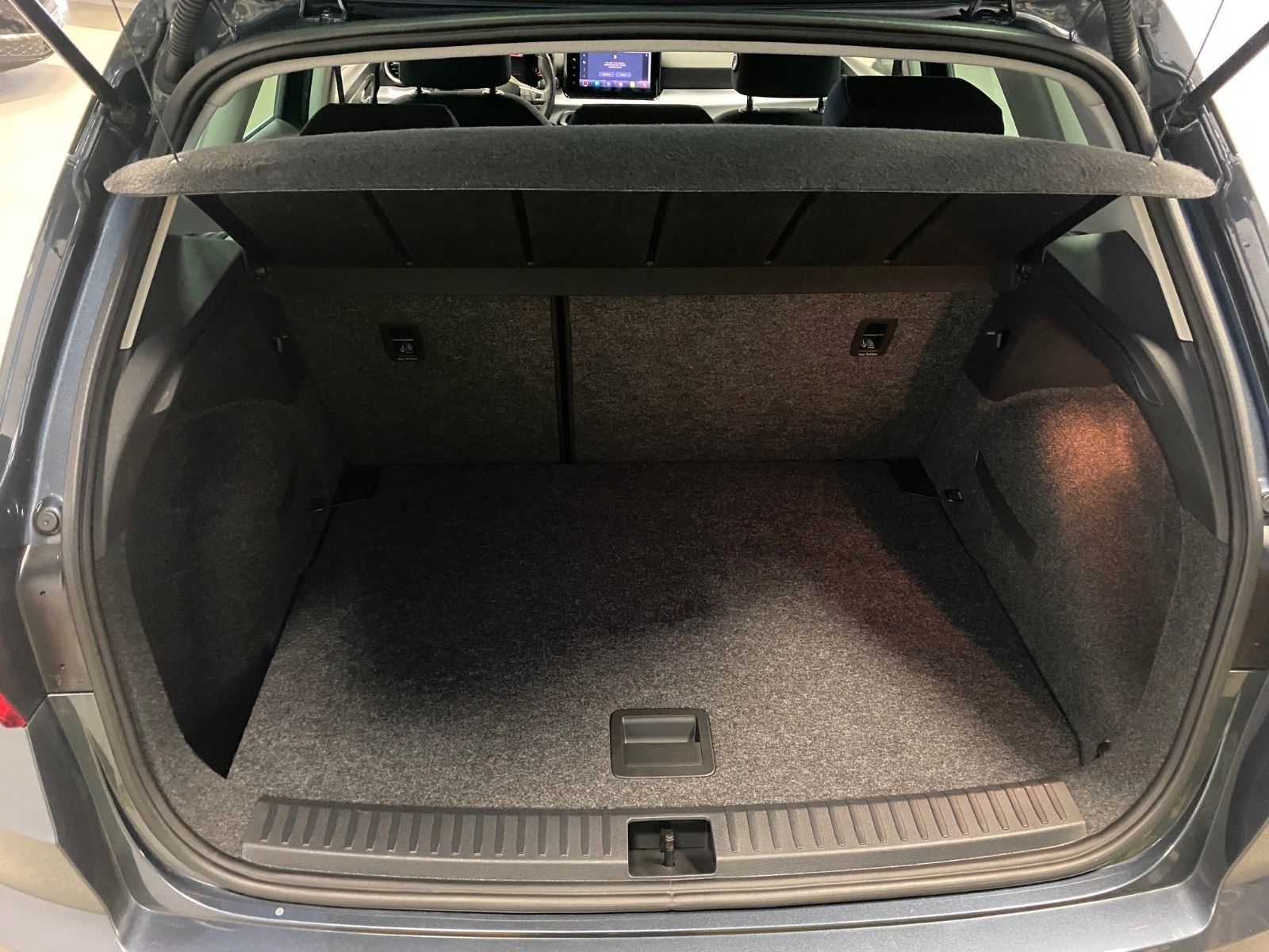 Fahrzeugabbildung SEAT Arona 1.0 TSI STYLE DSG+NAVI+LED+APP+TEMPOMAT+++