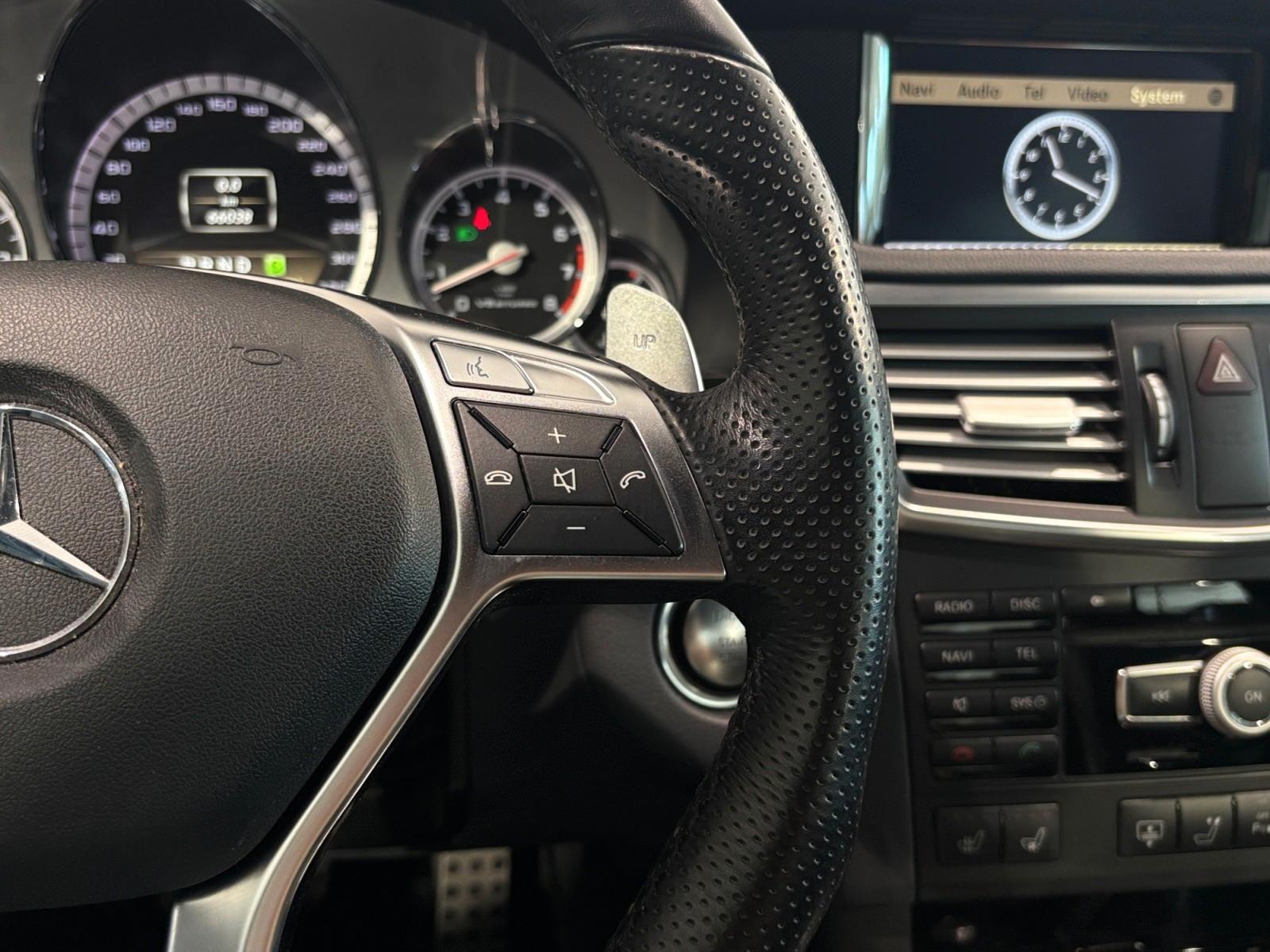 Mercedes-Benz E63 AMG Lim. DRIVERS COMAND SCHIEBE HK PARK