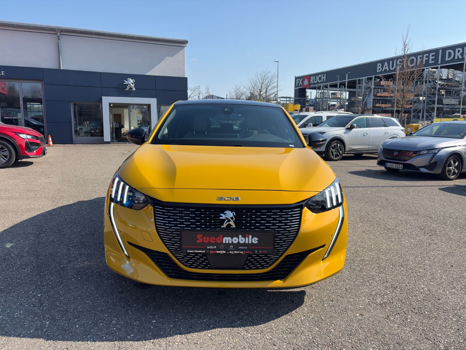 Peugeot 208 PureTech 130 EAT8 GT Pack imagem 2