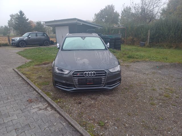 Audi S4 3.0 TFSI S tronic quattro Avant -