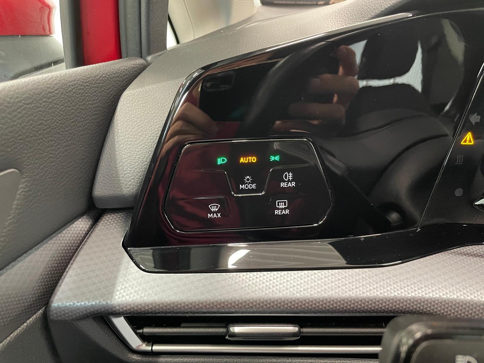Volkswagen Golf VIII Active 1.0 eTSI DSG LED ACC KAM, миниатюра 23
