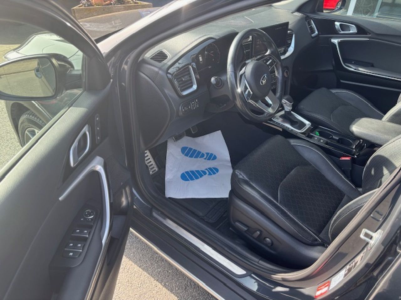 KIA XCeed 1.5 T-GDI PLATINUM EDITION Navi Pano