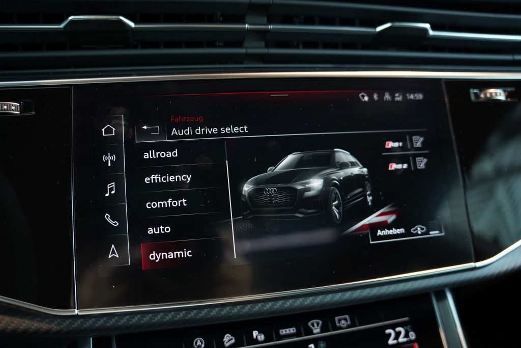 Audi Rsq8