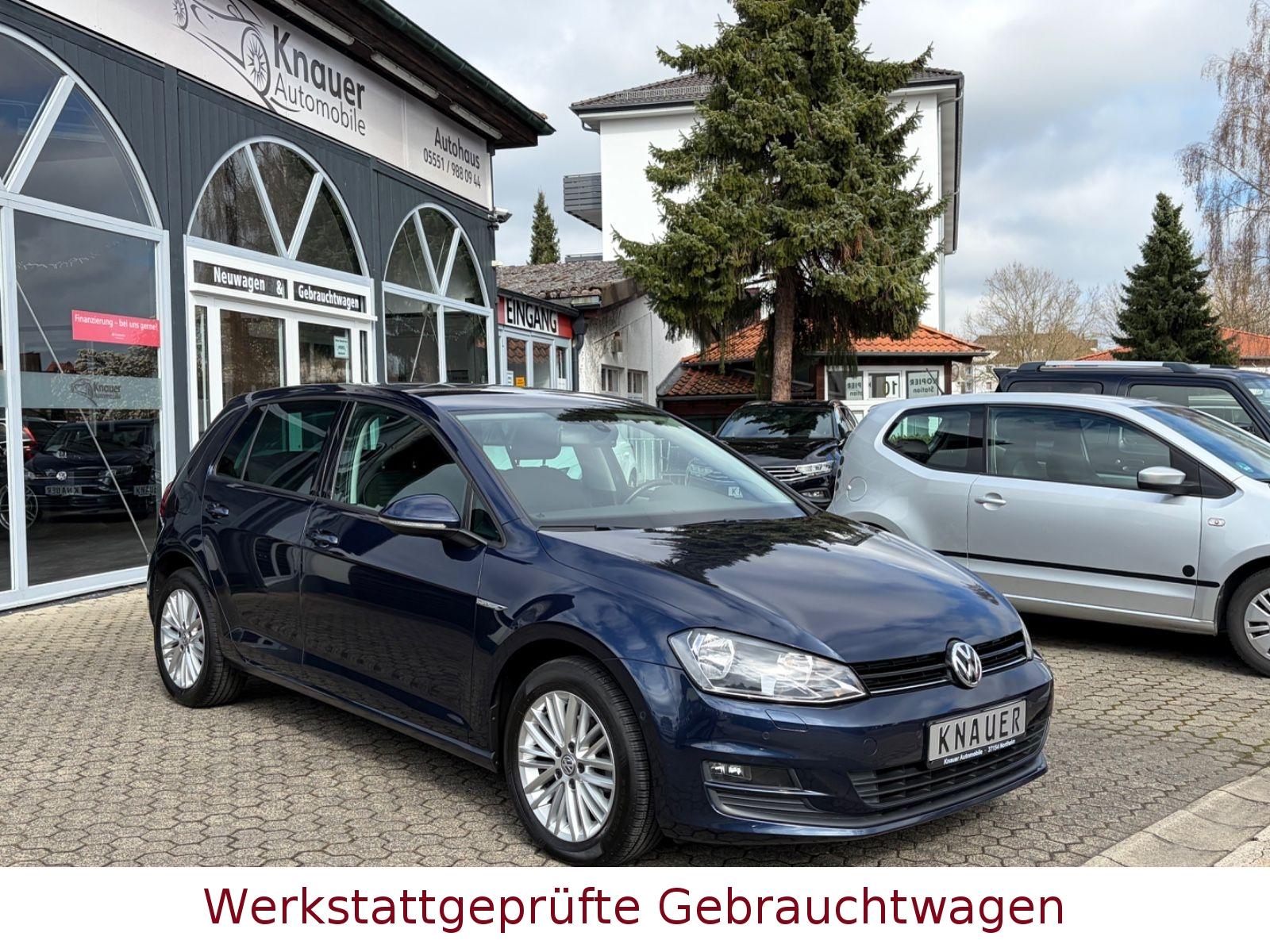 Volkswagen Golf VII Lim. Cup*PDC*SITZHEIZUNG*4 türig*ALU*