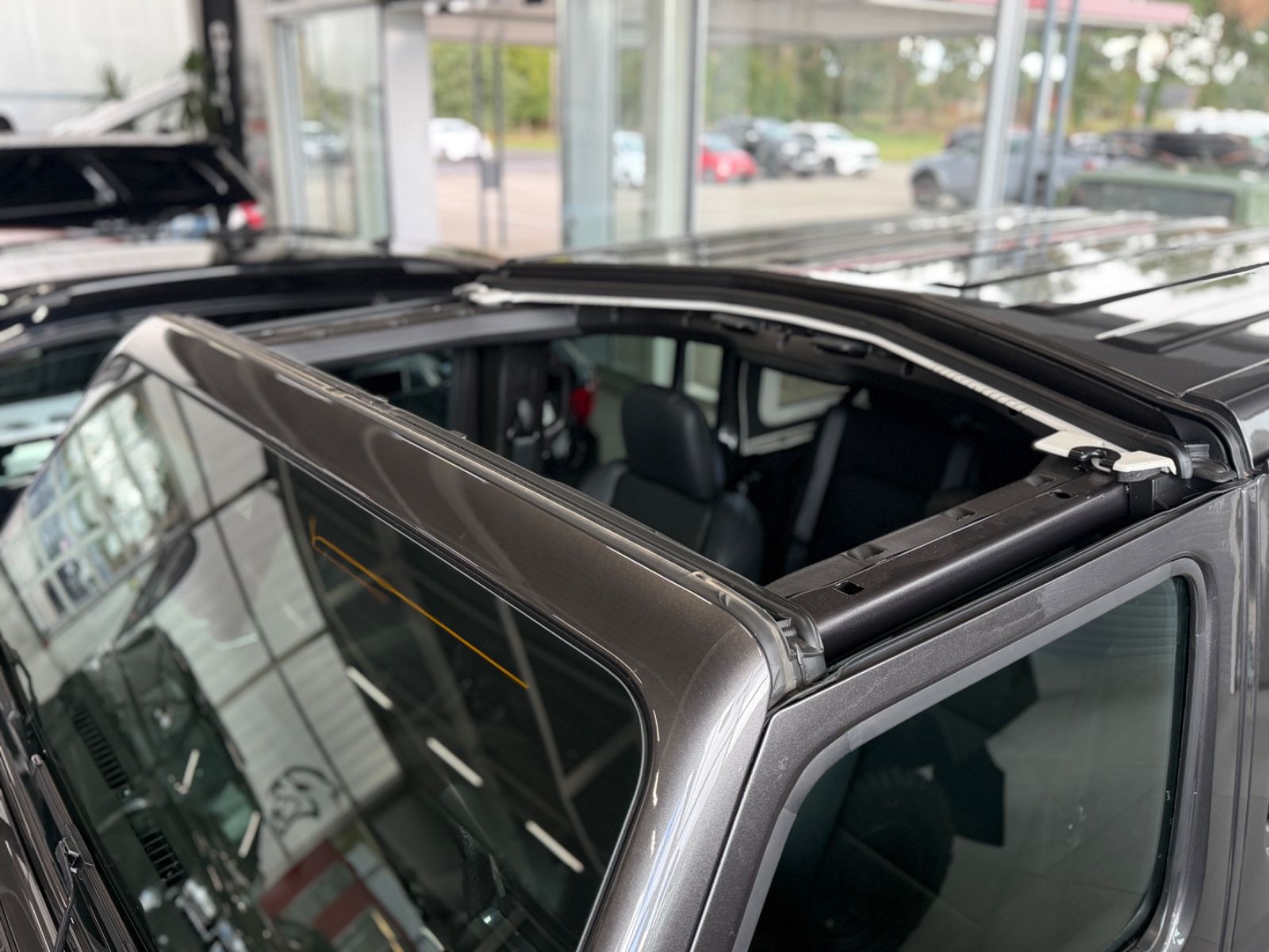 Fahrzeugabbildung Jeep 2.0 Wrangler Unlimited Sahara Leder Top