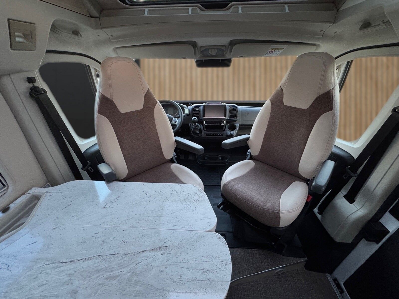 Fahrzeugabbildung Eura Mobil Van V 635 EB Radio DAB, Fahrassistenzpaket, RFK