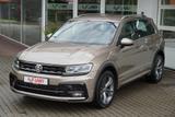 Volkswagen Tiguan 2.0 TSI DSG R-line 4M LED Navi ACC AHK - mit Benzin-Antrieb: Beige, Leichtmetallfelgen