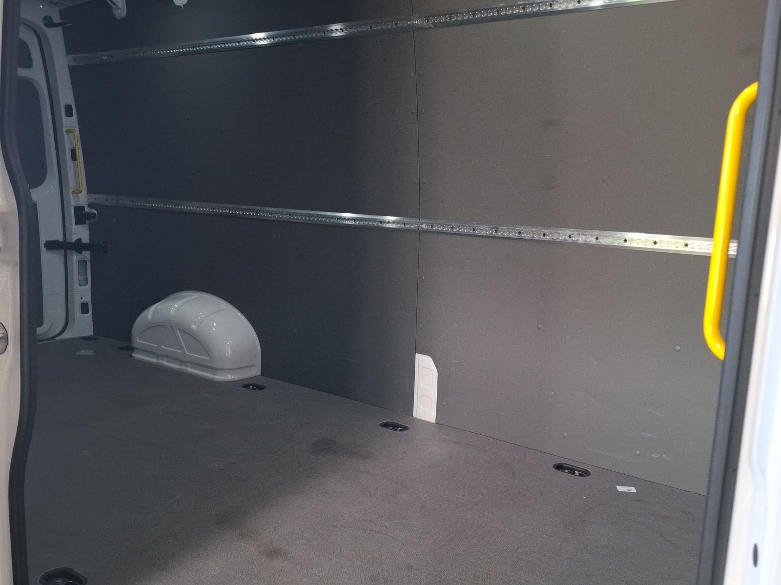 Fahrzeugabbildung Volkswagen Crafter Kasten 35 LR HD Klima DAB GRA RFK