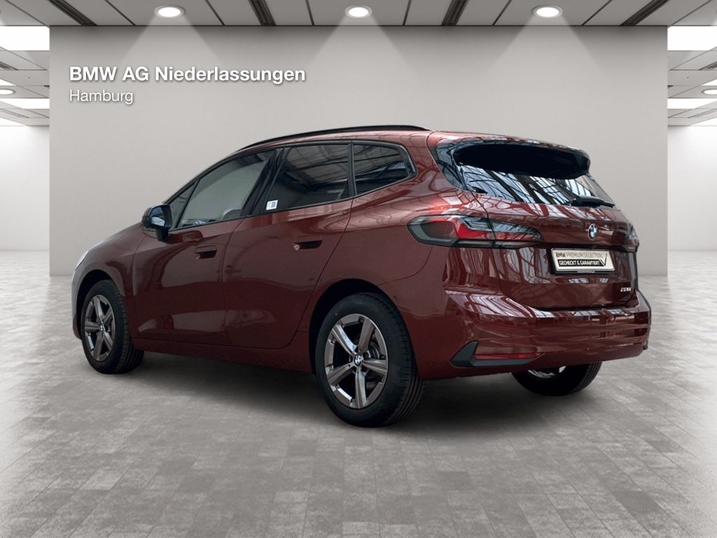 BMW 220 Active Tourer — hlavná fotografia