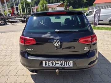 Volkswagen Golf - 6