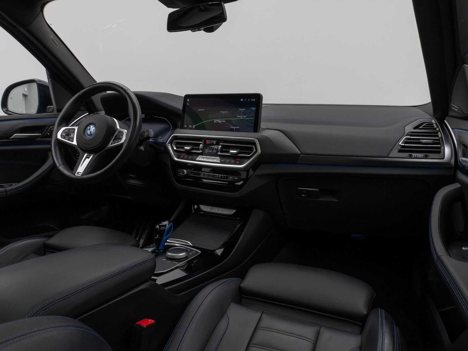 Fahrzeugabbildung BMW iX3 Impressive M Sport Panorama 360°HUD DAB H/K