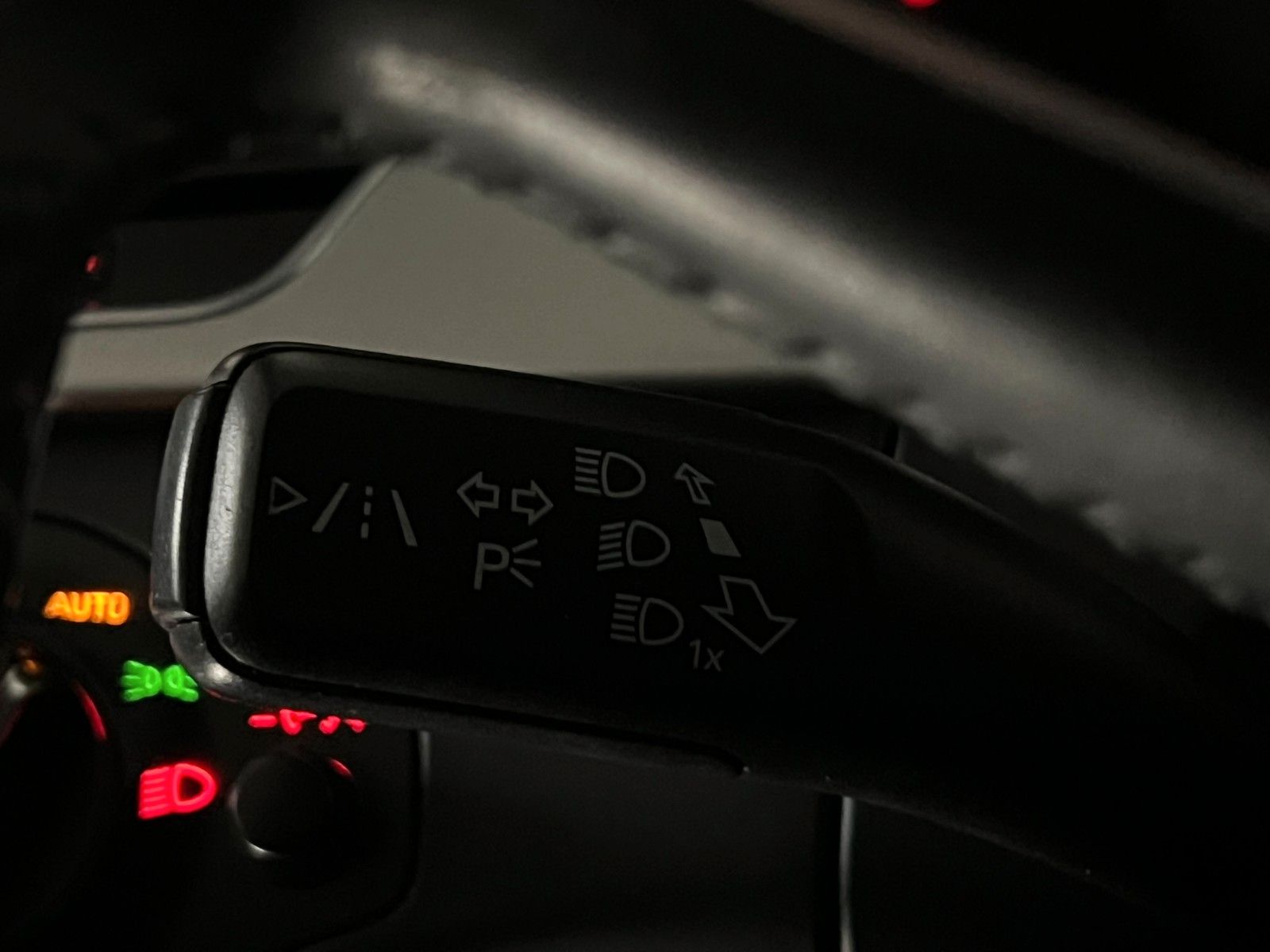 Fahrzeugabbildung Audi A4 Avant S line Sportpaket / plus Quattro