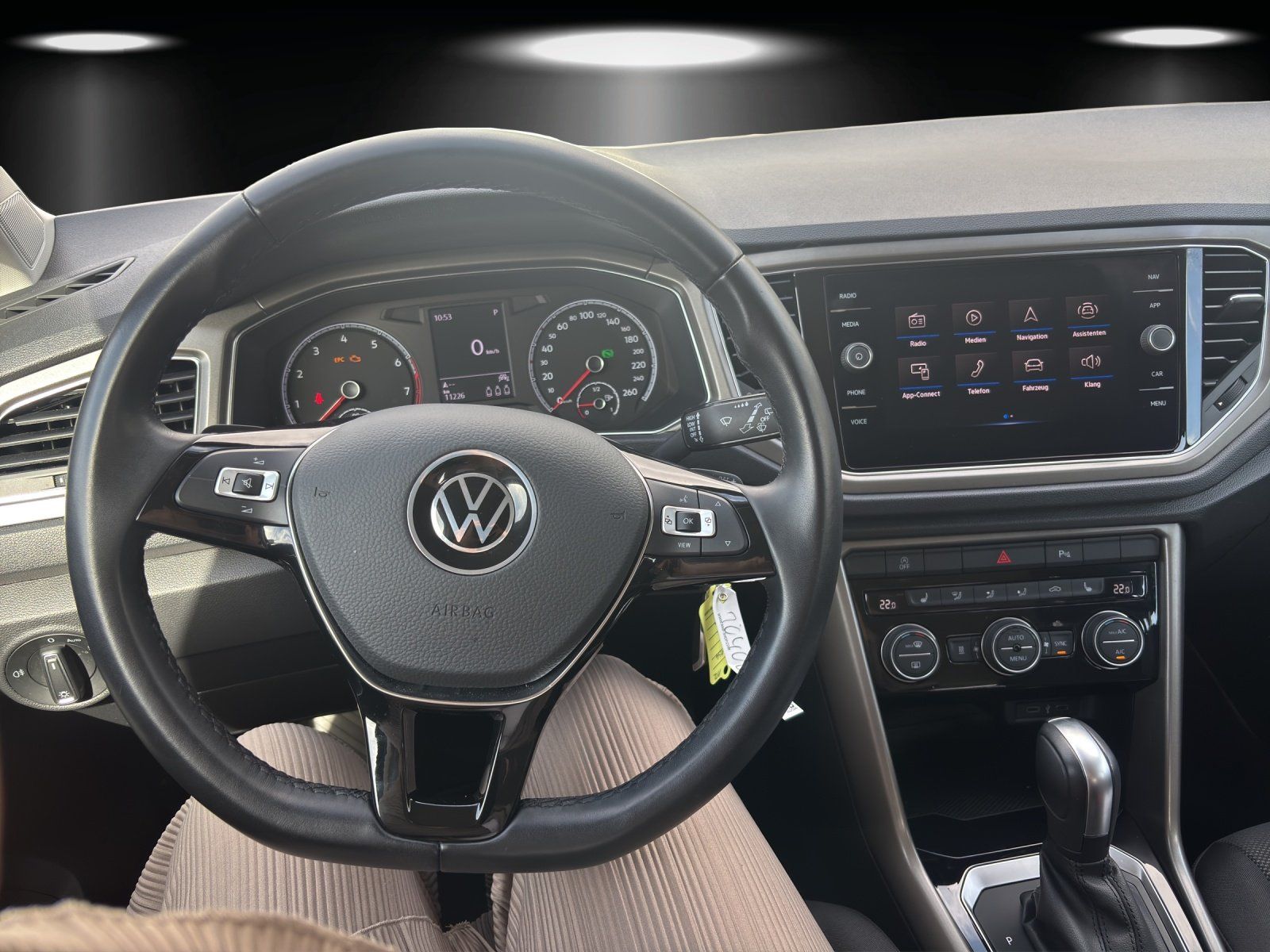 Fahrzeugabbildung Volkswagen T-Roc 1.5 TSI Style (EURO 6d)