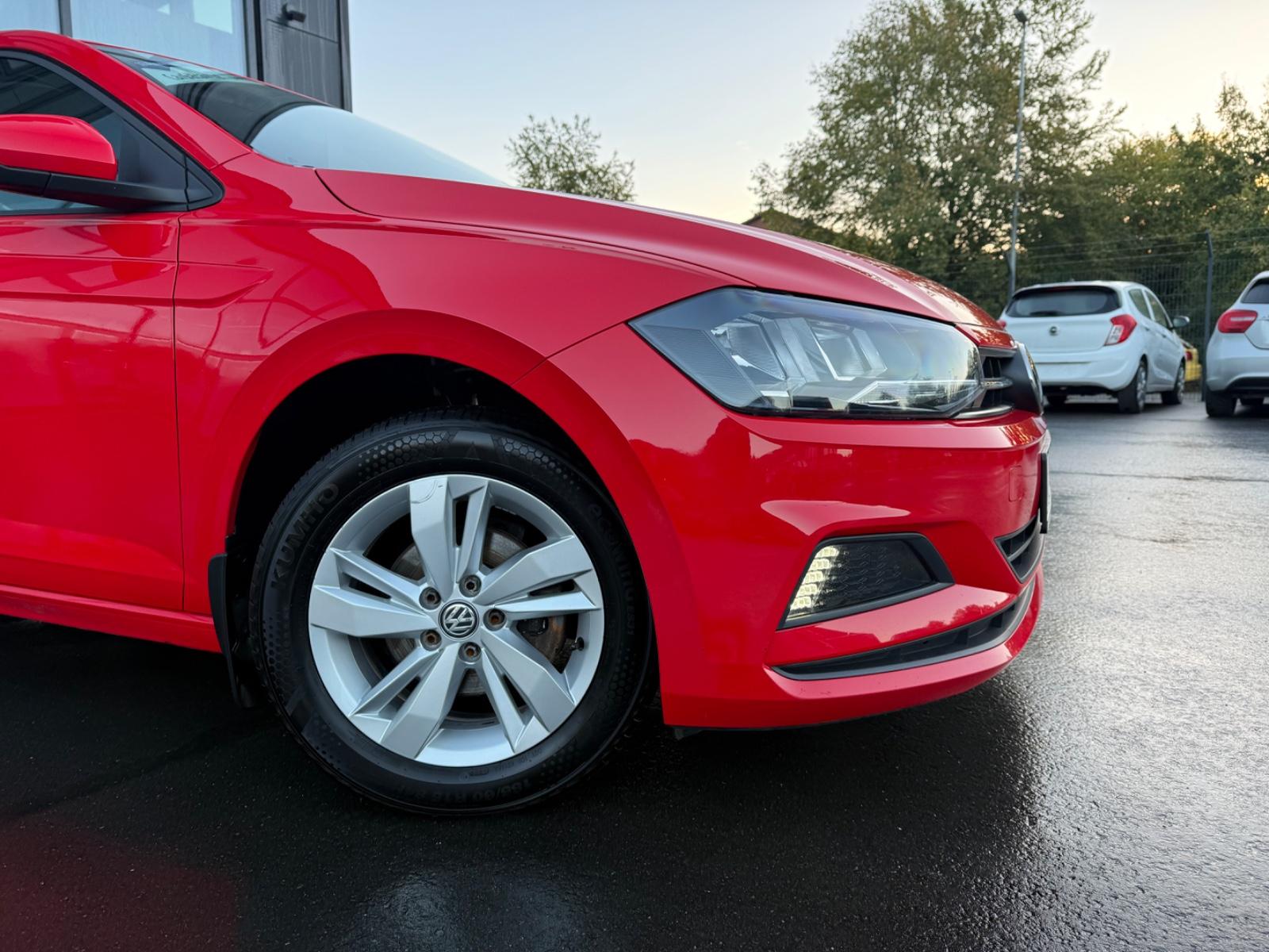 Volkswagen Polo VI Comfortline*SHZ*FSP*TEMPOMAT*ALU*TÜV NEU