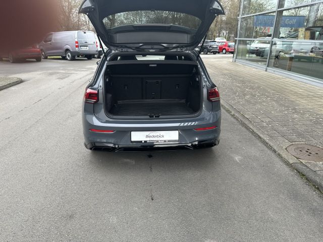 Golf VIII 1.5 eTSI DSG R-Line Black-Style 18 ALU