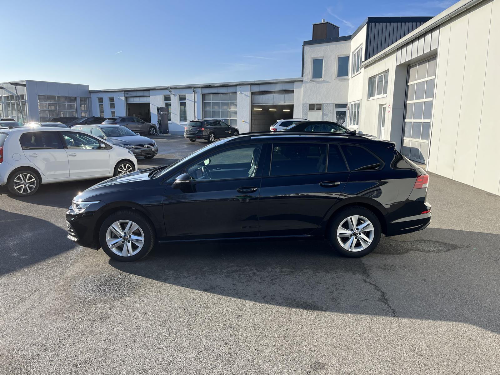 Volkswagen Golf Variant 2.0 TDI DSG Life AHK Navi SHZ ACC L