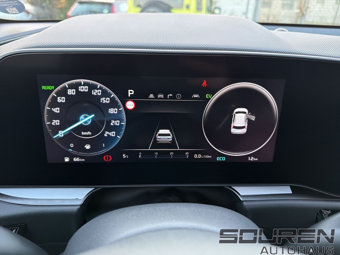 Fahrzeugabbildung Kia Niro HEV Spirit Glasdach Technik-&Relax-Paket 18