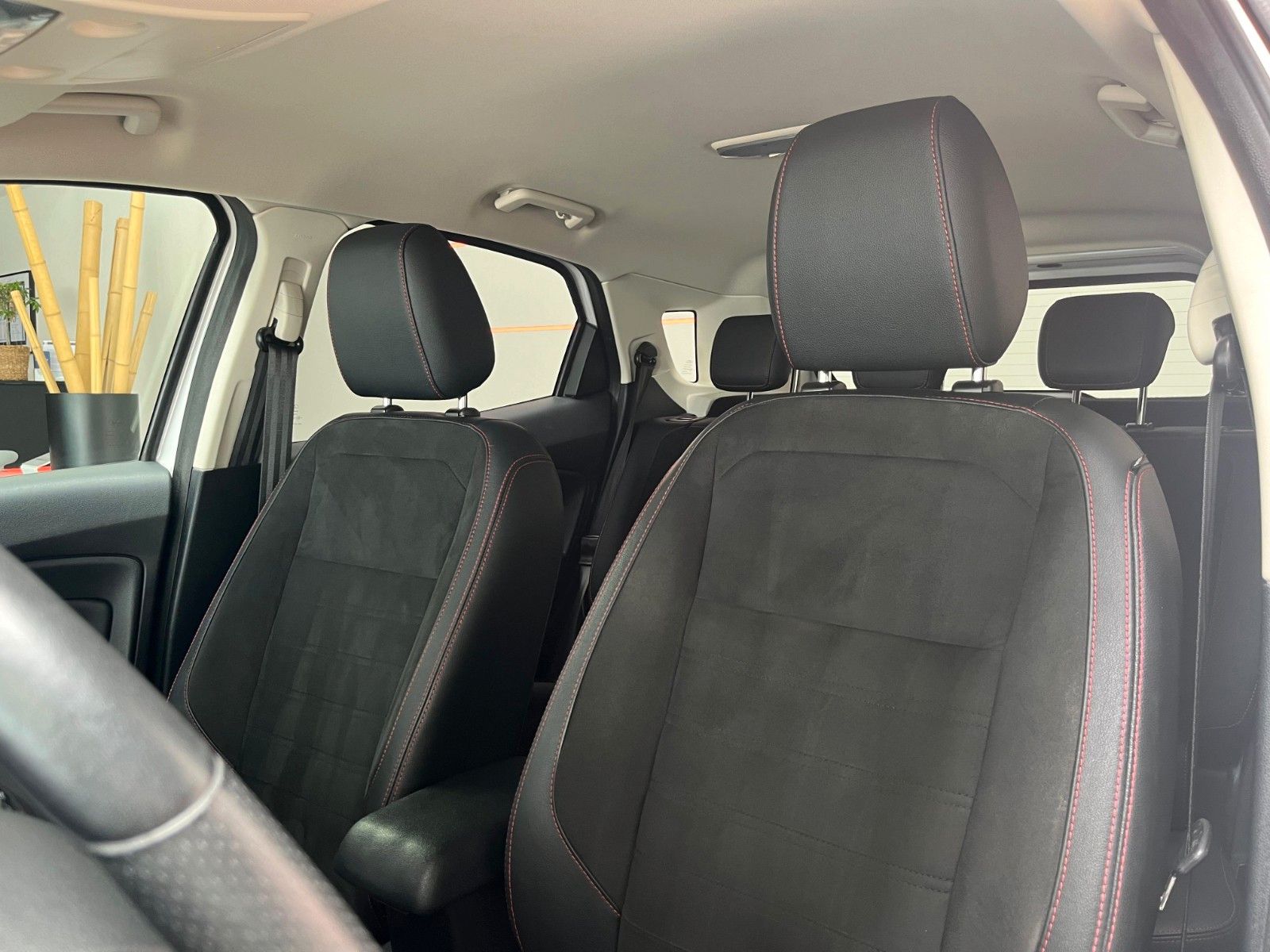 Fahrzeugabbildung Ford EcoSport 1.0Ecoboost ST-Line*B&O*Winter*Navi*APP