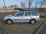 Volkswagen VW Golf 4 Comfortline Variant Silber - Volkswagen Golf aus 2005: Variant