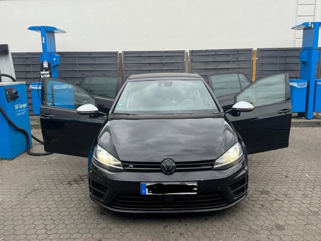 Volkswagen Golf 2.0 TSI DSG 4MOTION BMT R R