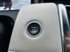 Fahrzeugabbildung Land Rover Discovery Sport R-DYNAMIC Autom. AWD Pano AHK