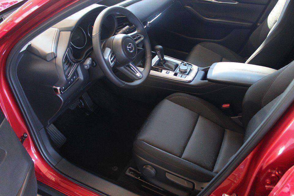 Fahrzeugabbildung Mazda CX-30 2025 M-Hybrid Homura G-140 AT AHK *Juni-Ak