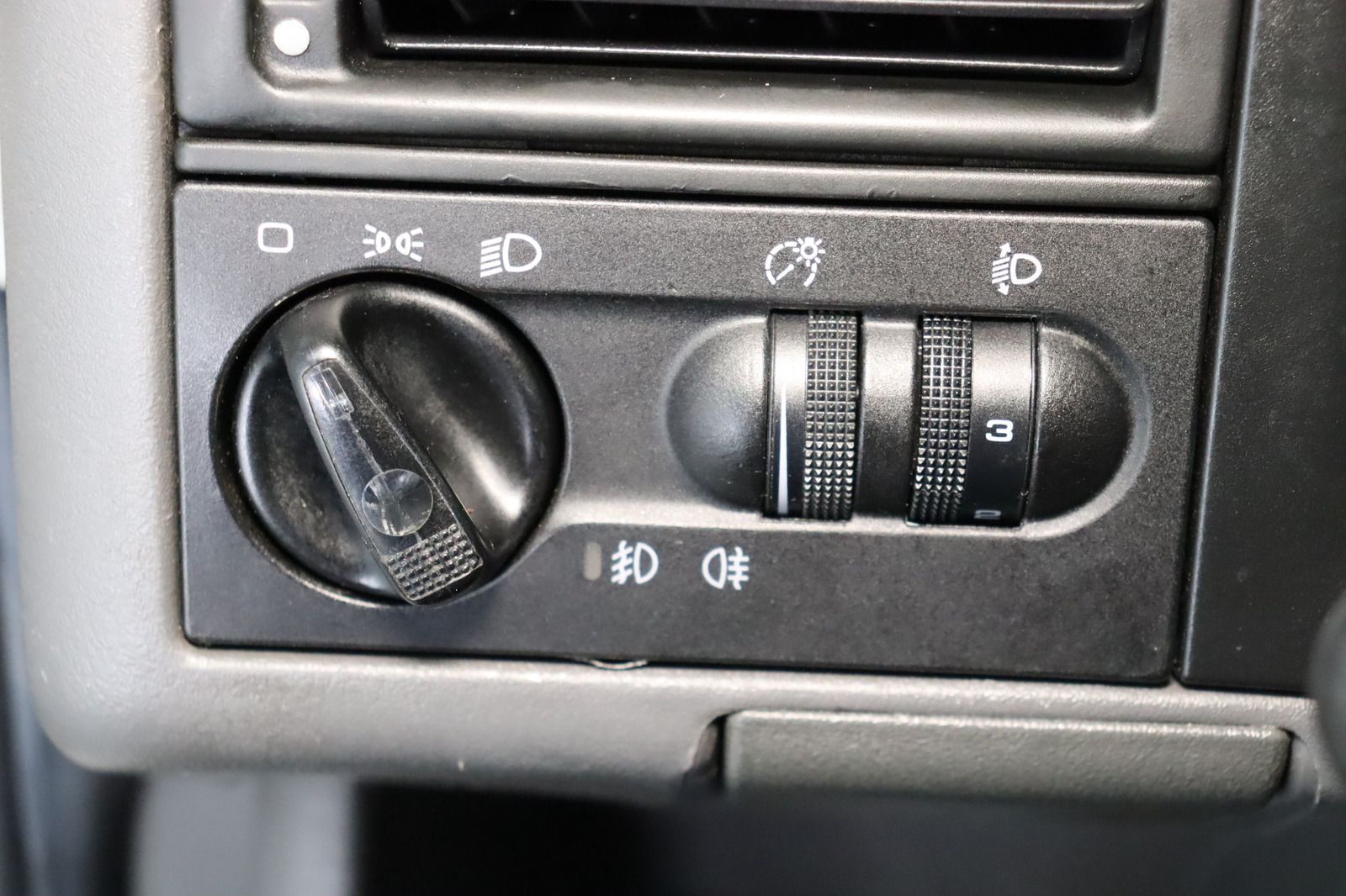 Fahrzeugabbildung Volkswagen T4 Kombi 2.5 syncro *Klima Allrad * Bett * Zelt