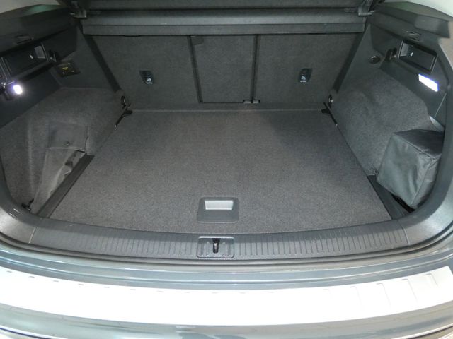 Tiguan 1.5 TSI DSG Elegance RFK ACC AHK IQ.LIGHT