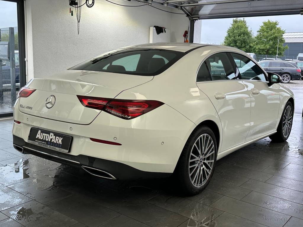 Mercedes-Benz CLA 200
