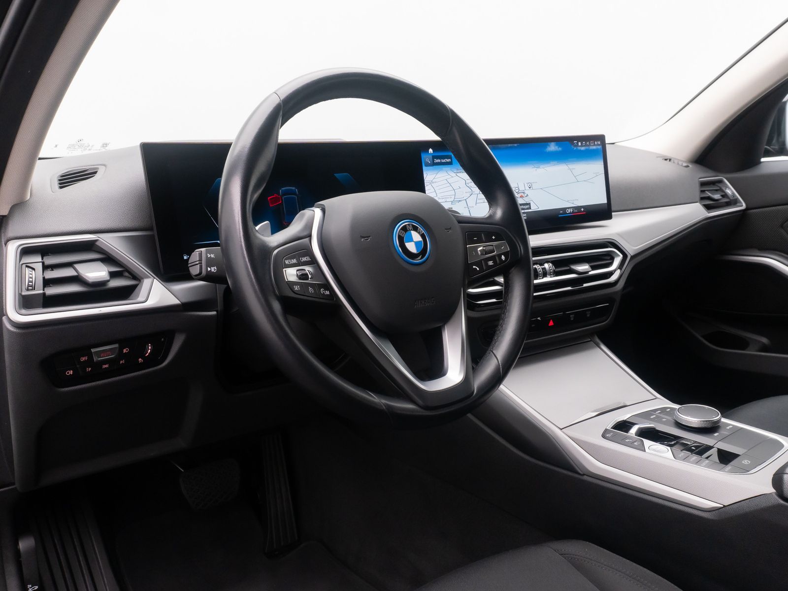 Fahrzeugabbildung BMW 320e  DAB CockPitPlus PDC WidscreenDisplay LED