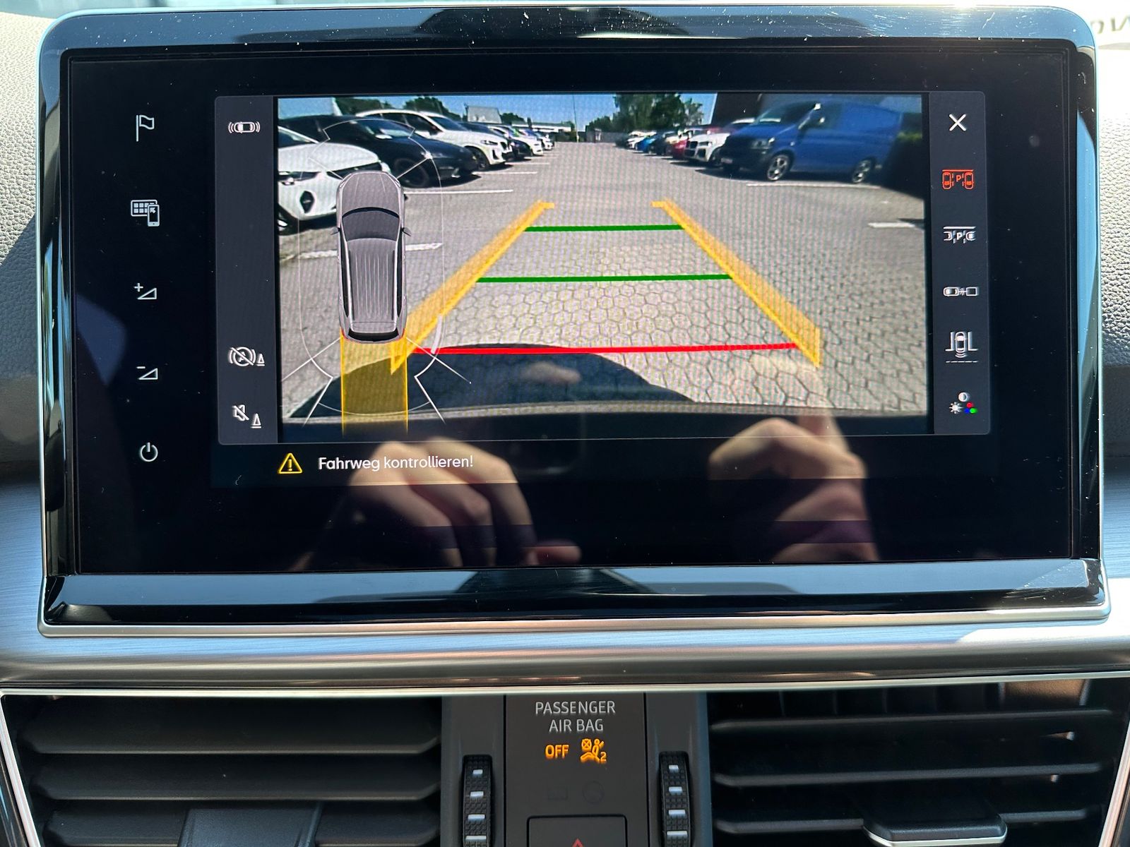 Fahrzeugabbildung SEAT Tarraco FR 4Drive 7-Sitzer NAV+LED+KAM+AHK+PANO