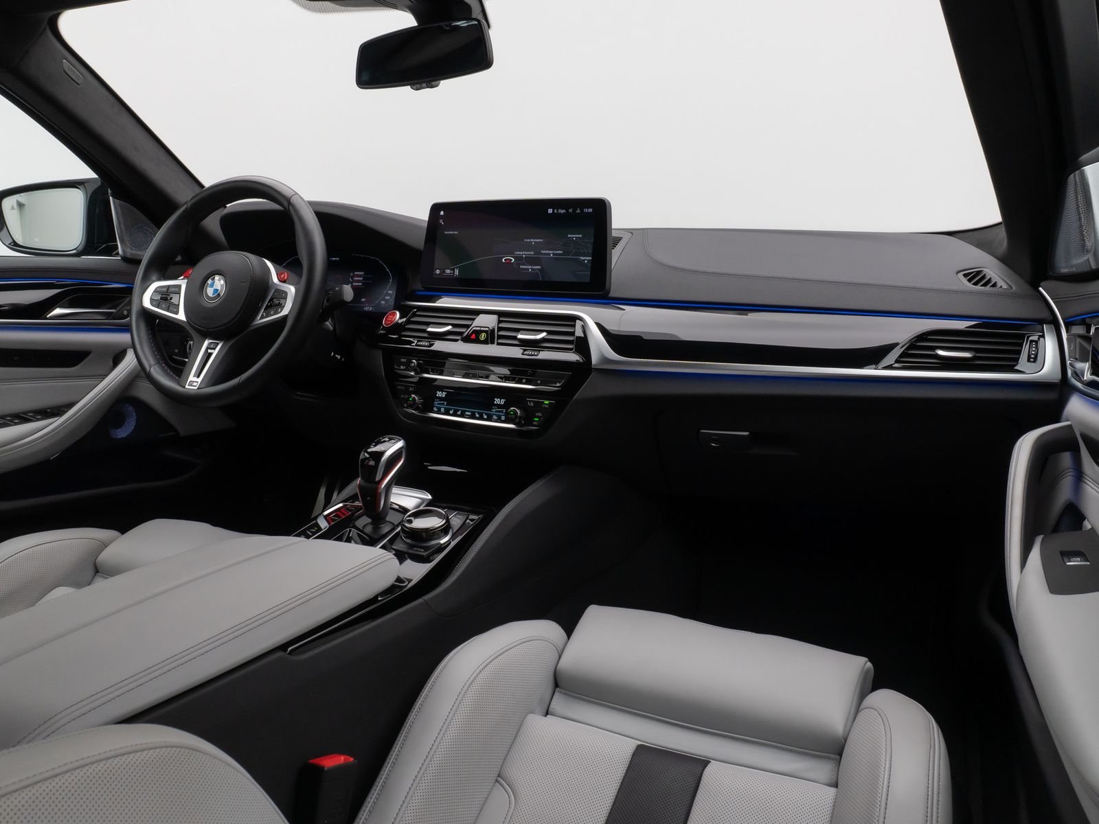 Fahrzeugabbildung BMW M5 Competition xD Kamera HUD DAB B&W SoftCL 20"