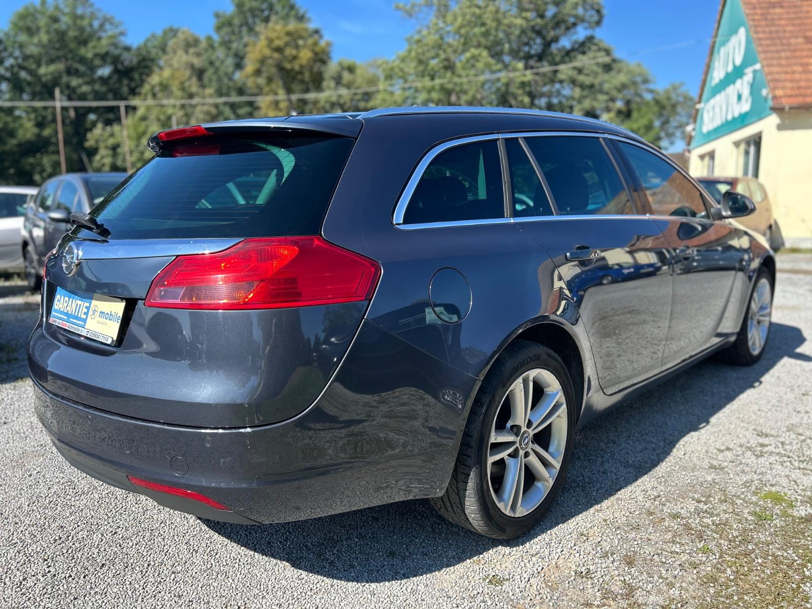 Opel Insignia ST 2.0 CDTI/Klimaaut./Sitzhzg/AHK/Tempo
