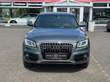 Audi Q5 2.0 TDI 140 kW quattro - Audi Q5: Grau