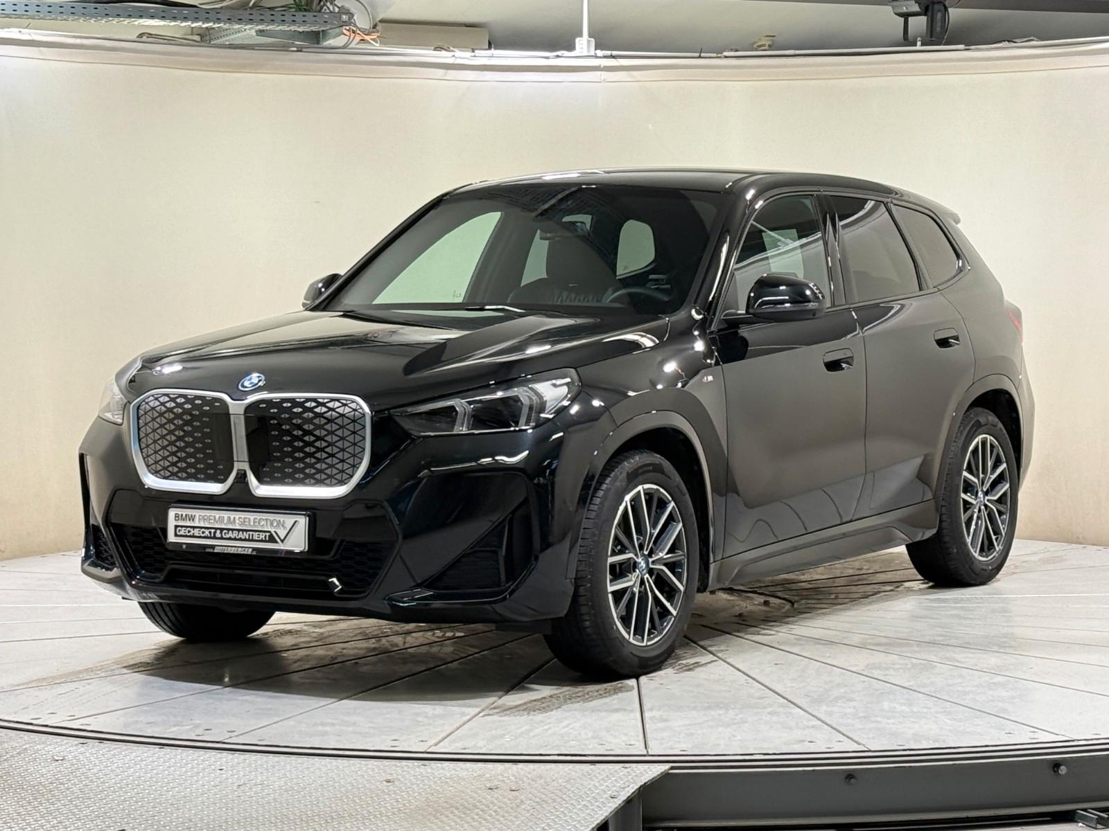 BMW X1 iX1 xDrive30 M Sportpaket AHK ACC 360° HUD HK