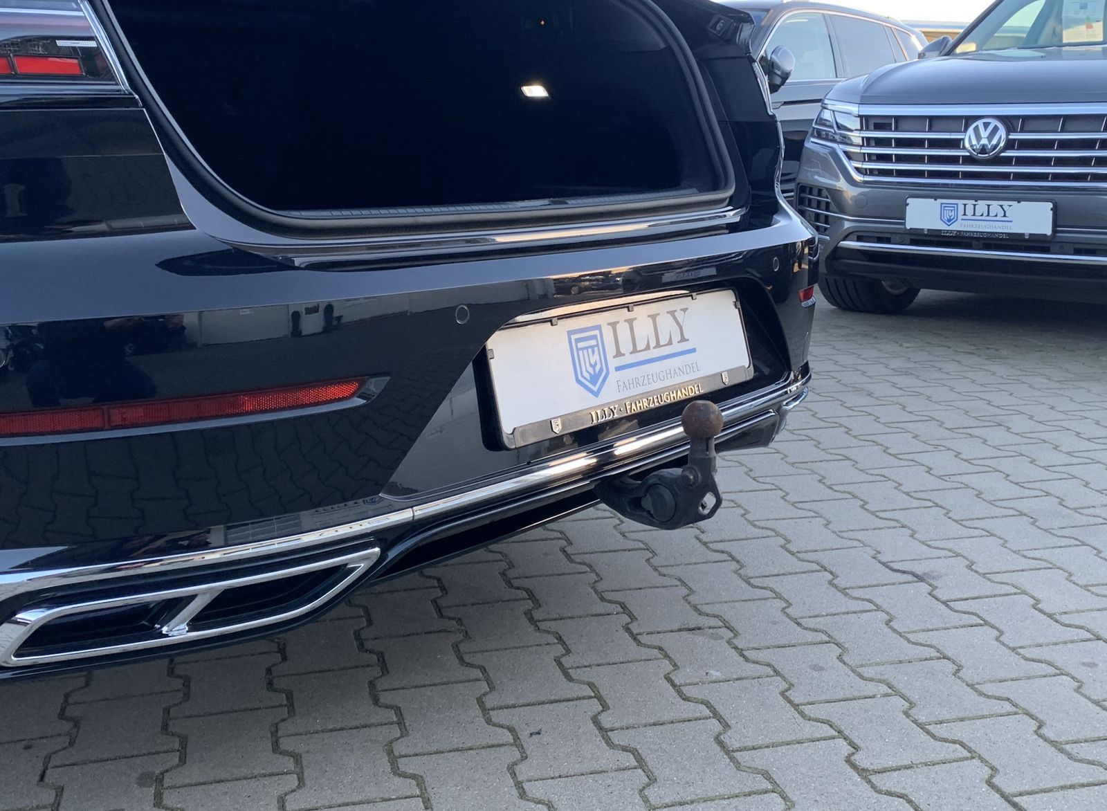 Fahrzeugabbildung Volkswagen Arteon Shooting Brake 2.0 TDI*R-Line*4Motion*AHK