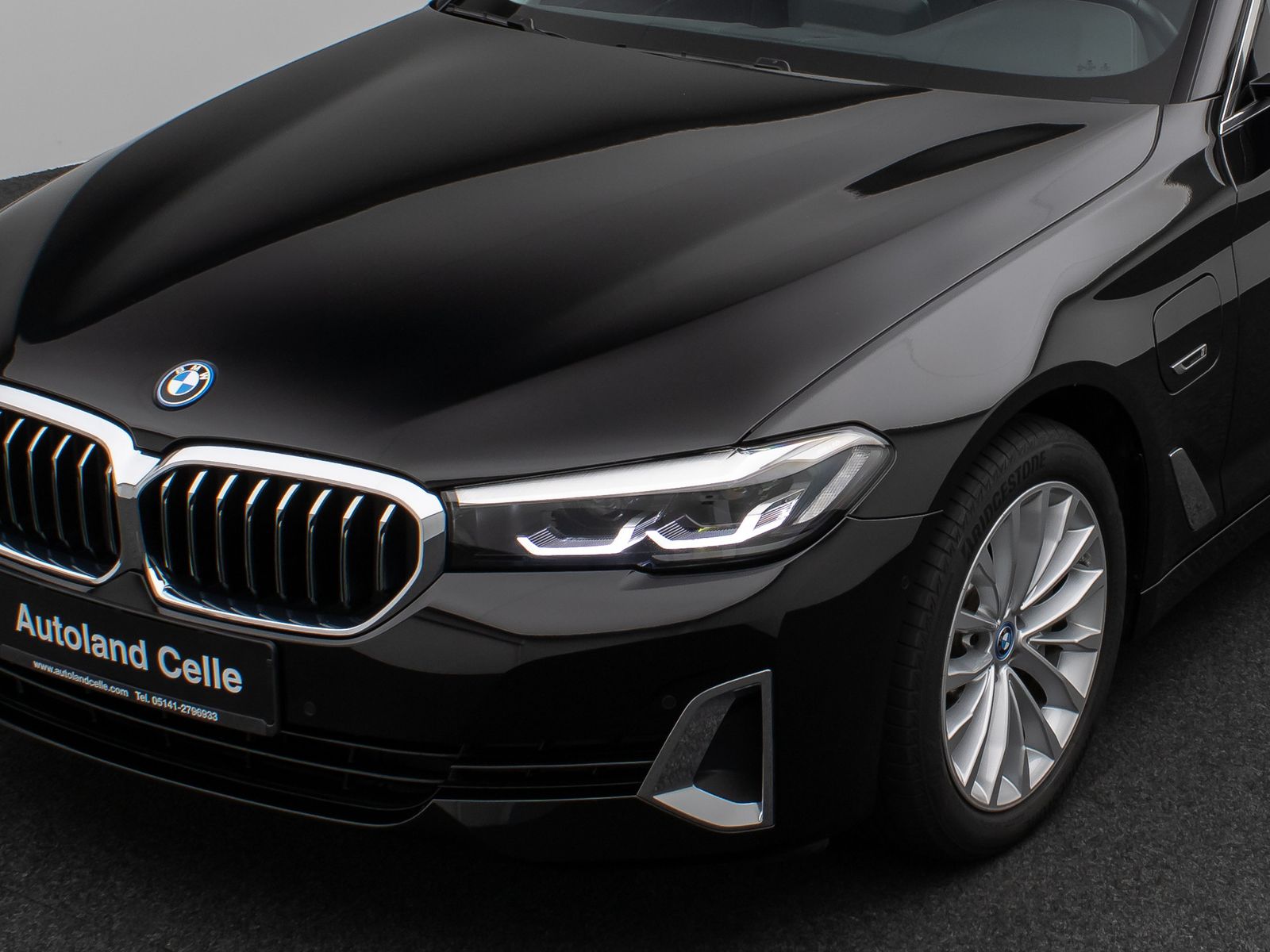 Fahrzeugabbildung BMW 530e Luxury Line Kamera DAB WLAN Alarm Sport AHK