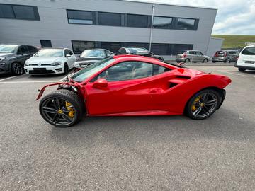 صورة 4 لـ 2017 Ferrari 488 GTB