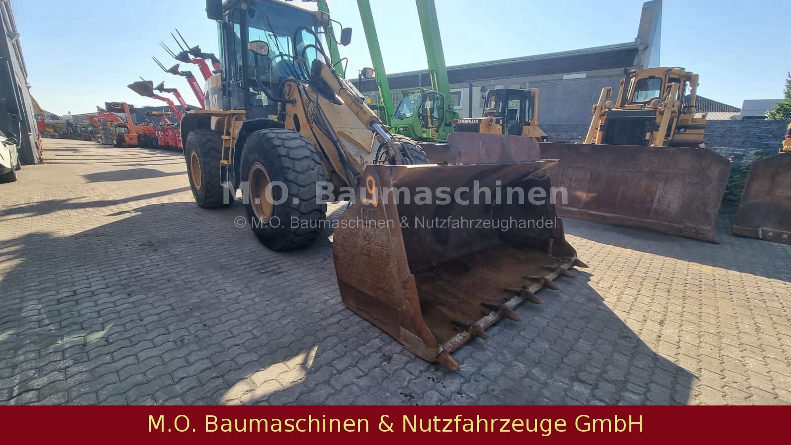 Fahrzeugabbildung CAT 930G / ZSA / SW / Kamera