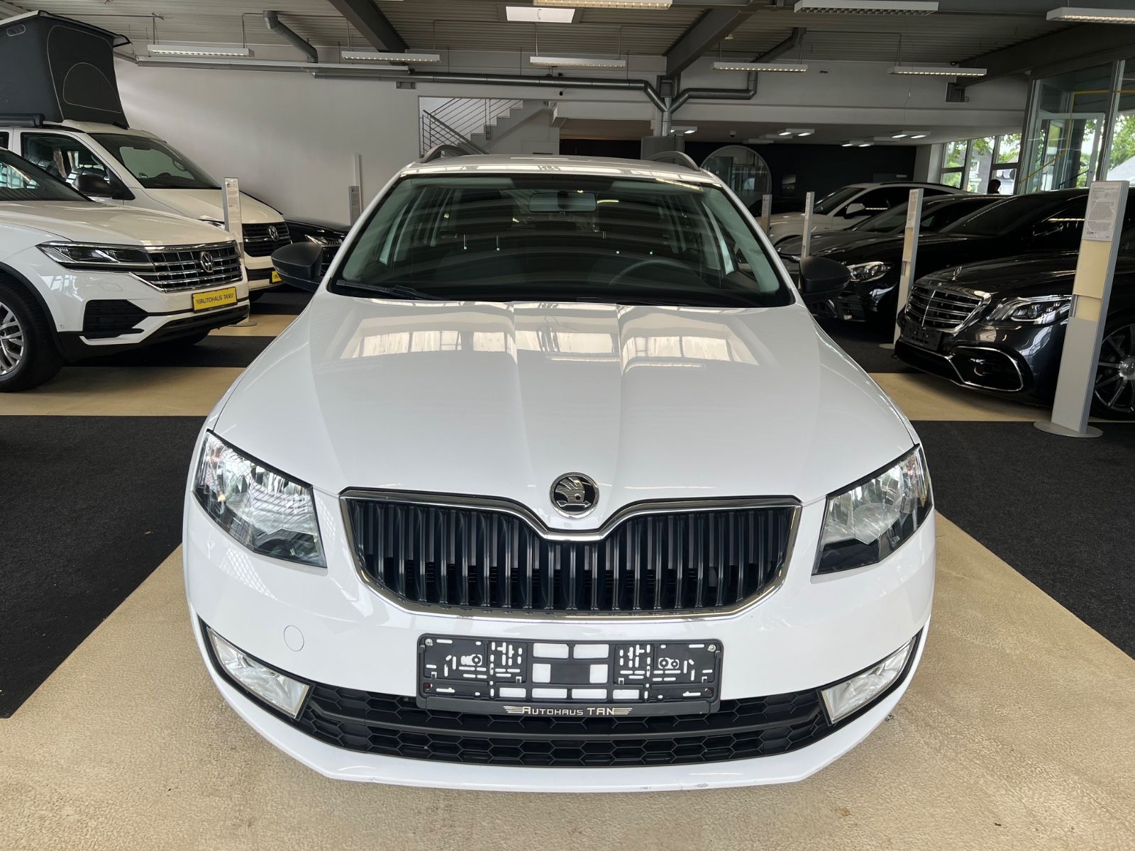 Fahrzeugabbildung SKODA Octavia Combi Active