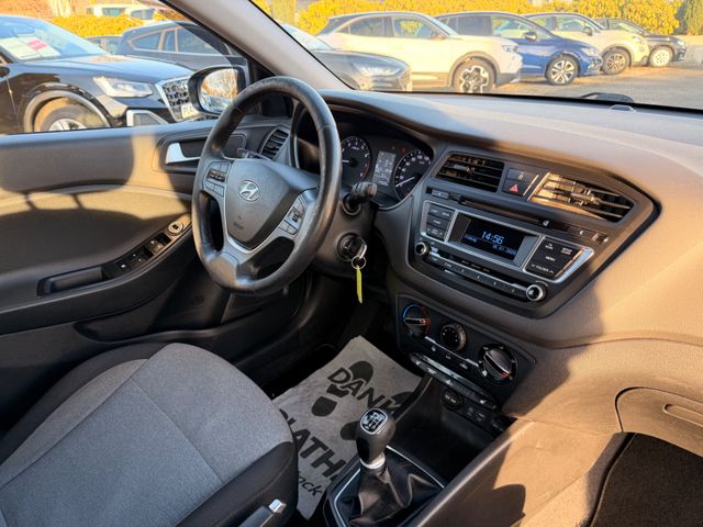 Hyundai i20 1.2 blue YES!