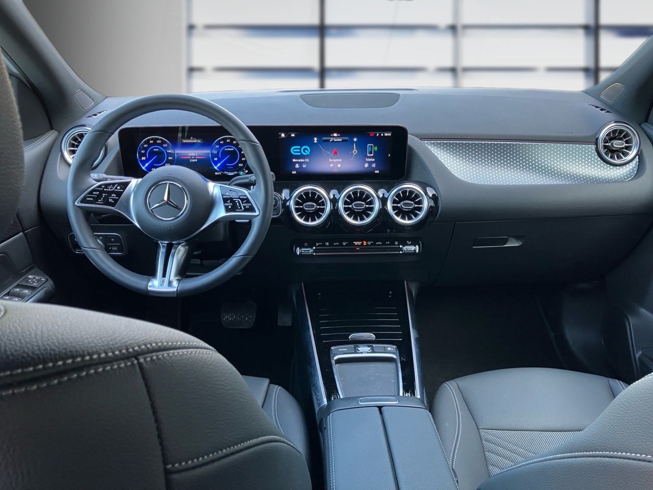 Fahrzeugabbildung Mercedes-Benz EQA 250 BONUS+AHK+KAMERA+LENKRADHEIZ+AMBIENTE+