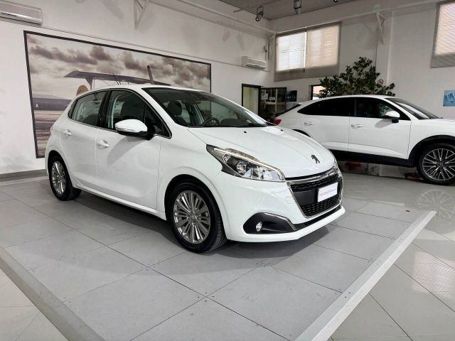 Peugeot PEUGEOT 208 S&S MOD. ALLURE *OK NEOPATENTATI*