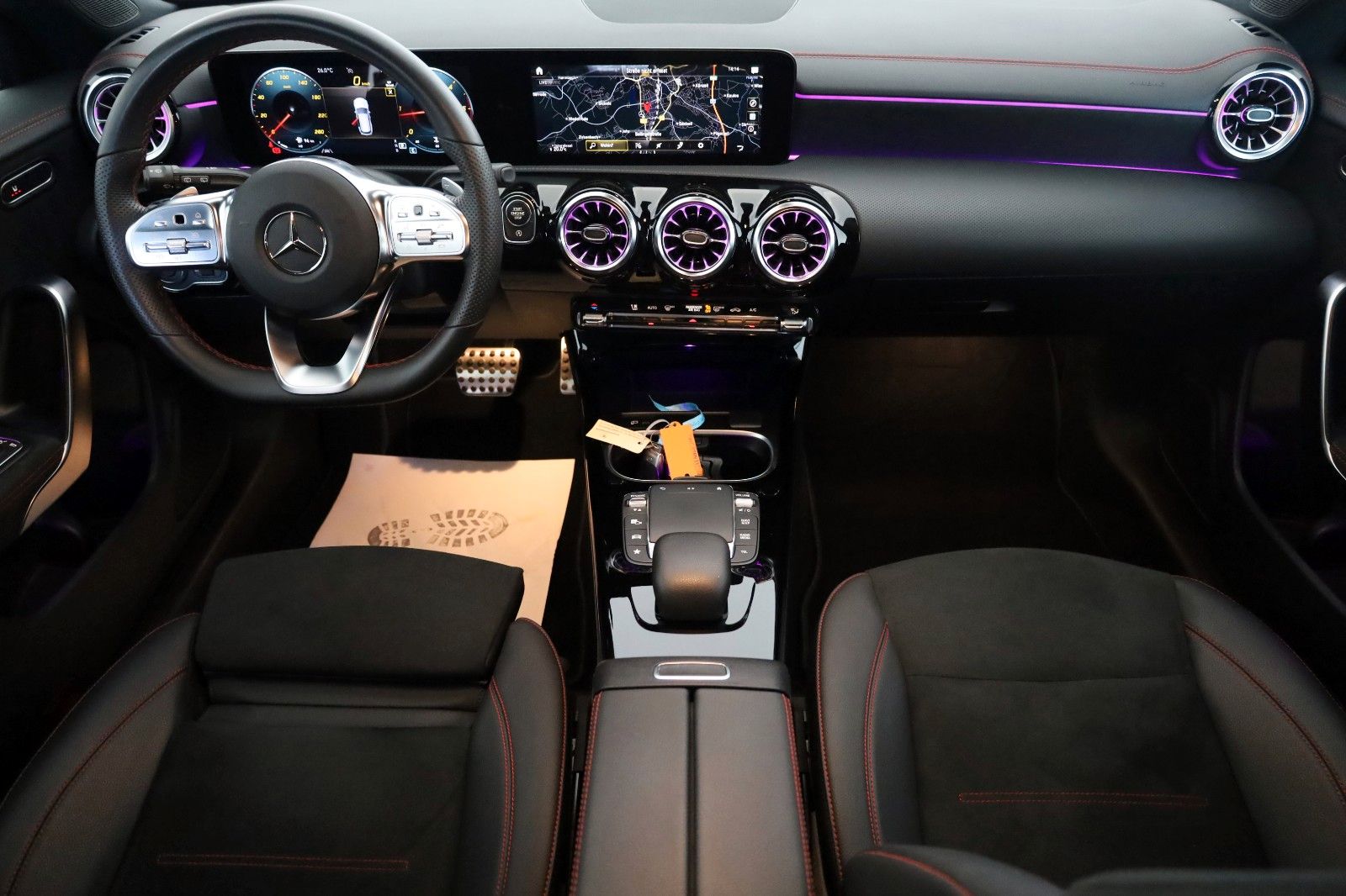 Fahrzeugabbildung Mercedes-Benz CLA 200d SB, AMG line,T.Leder,Navi,LED,SH, SR+WR