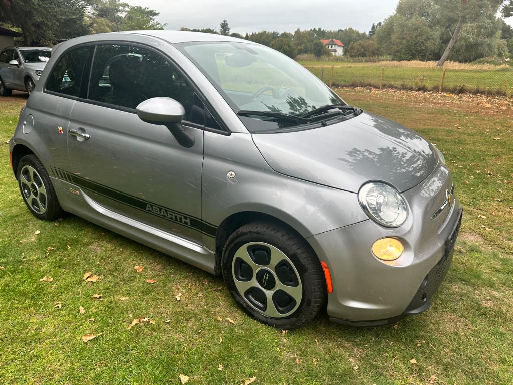 Fiat 500e Abarth California Klima+Navi+Ganzjahr+SH+FS