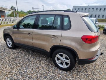 Volkswagen Tiguan - 4