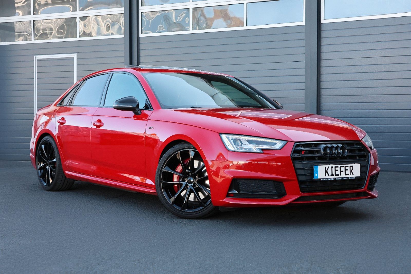 AUDI S4 3.0T quattro/B&amp;O/MASSAGE/SHZ/CarPlay/TOTW/R19