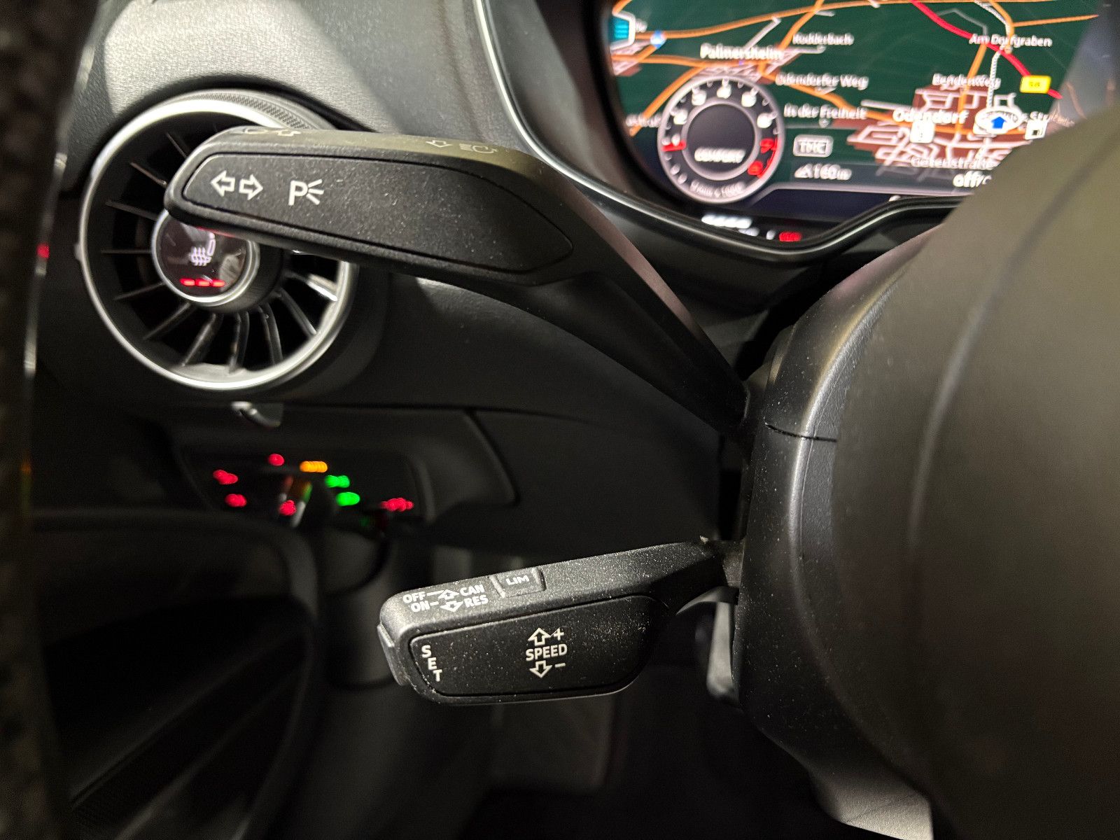 Fahrzeugabbildung Audi TT Coupe 1.8 TFSI/SHZ/NAVI/PDC/ALCANTARA/4-SITZ/