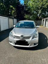 Toyota Auto zum Verkauf - gebrauchte Toyota Verso aus dem Jahr 2012